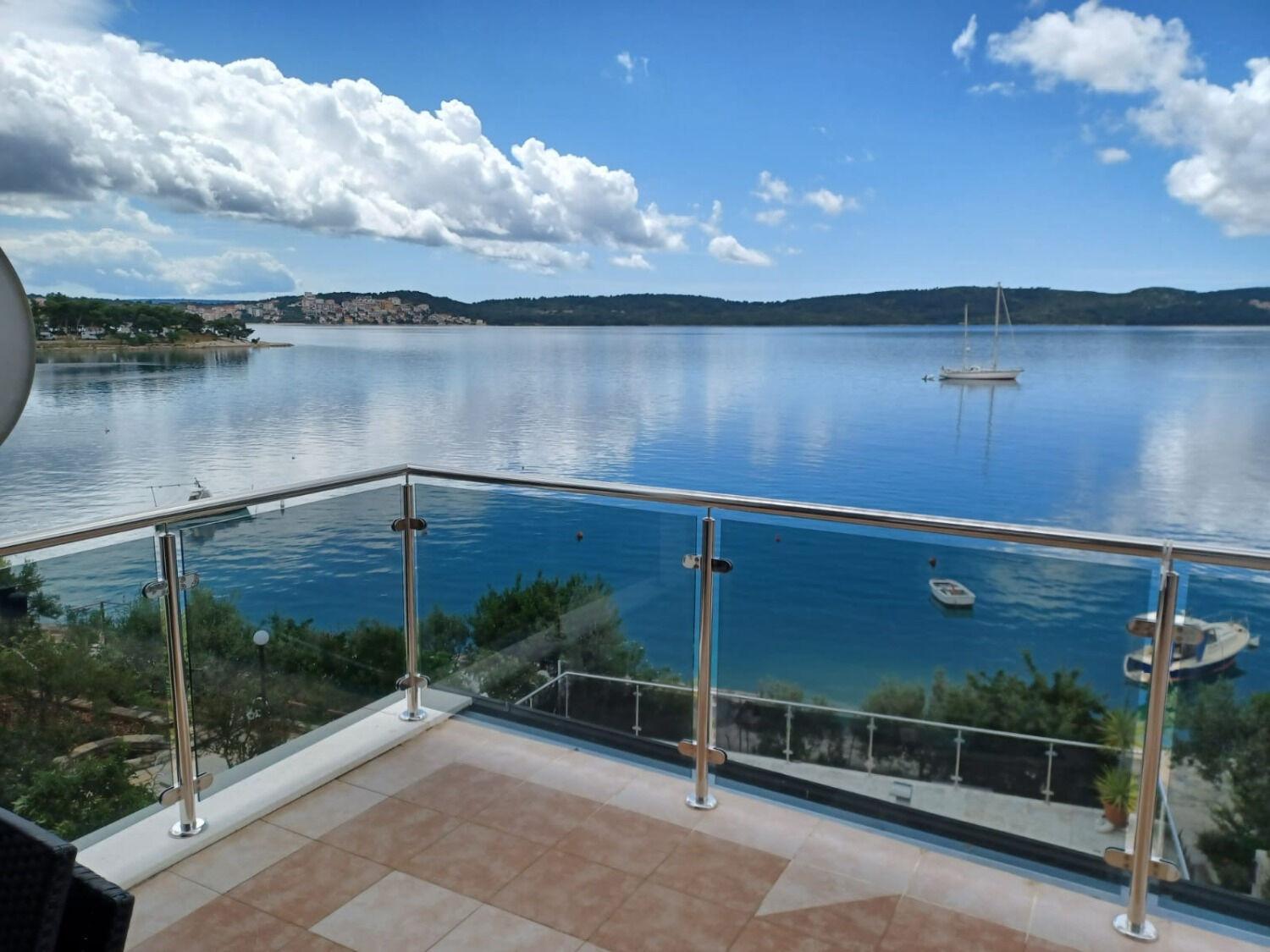 Apartments Marija Трогир Екстериор снимка