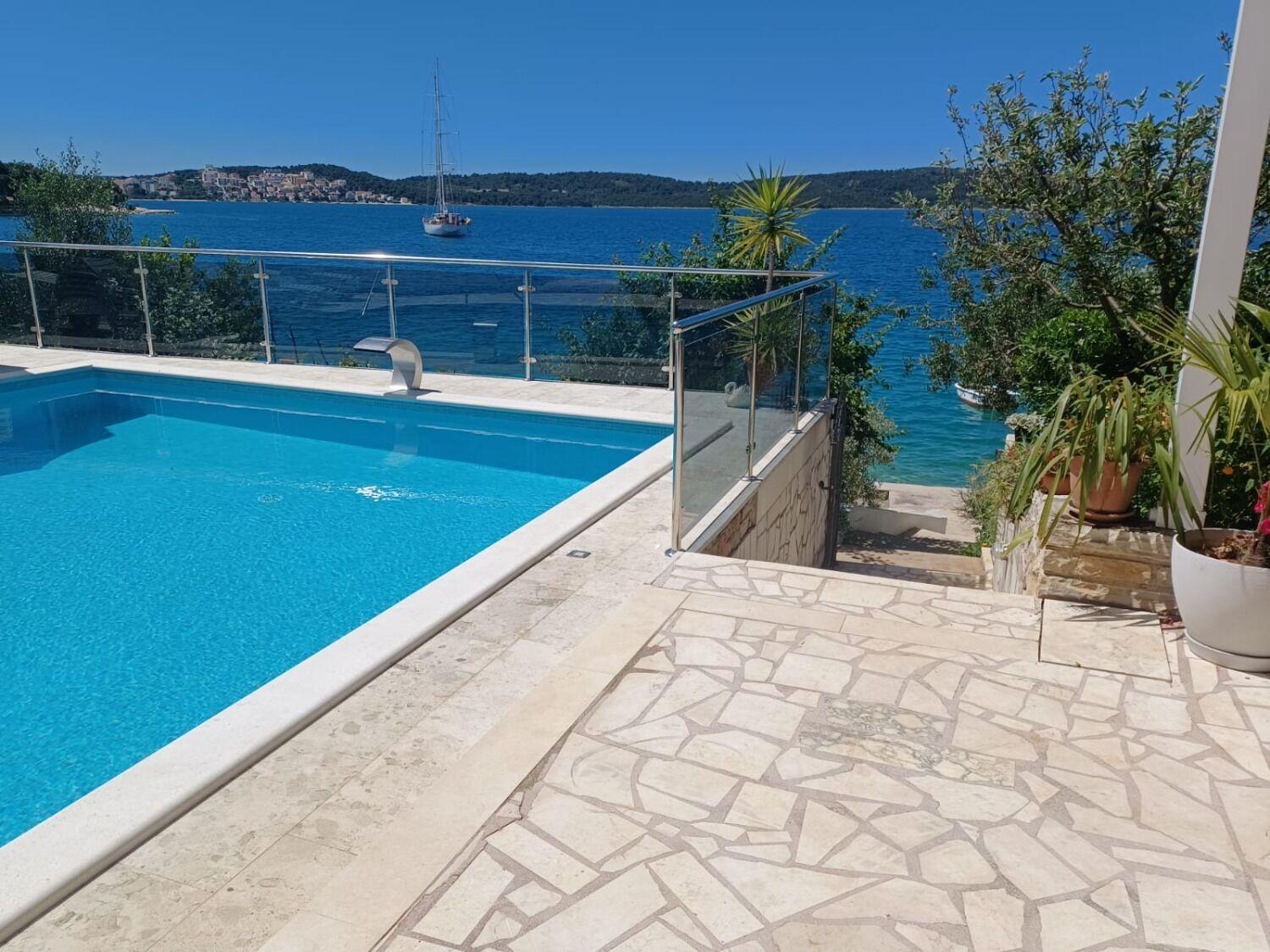 Apartments Marija Трогир Екстериор снимка